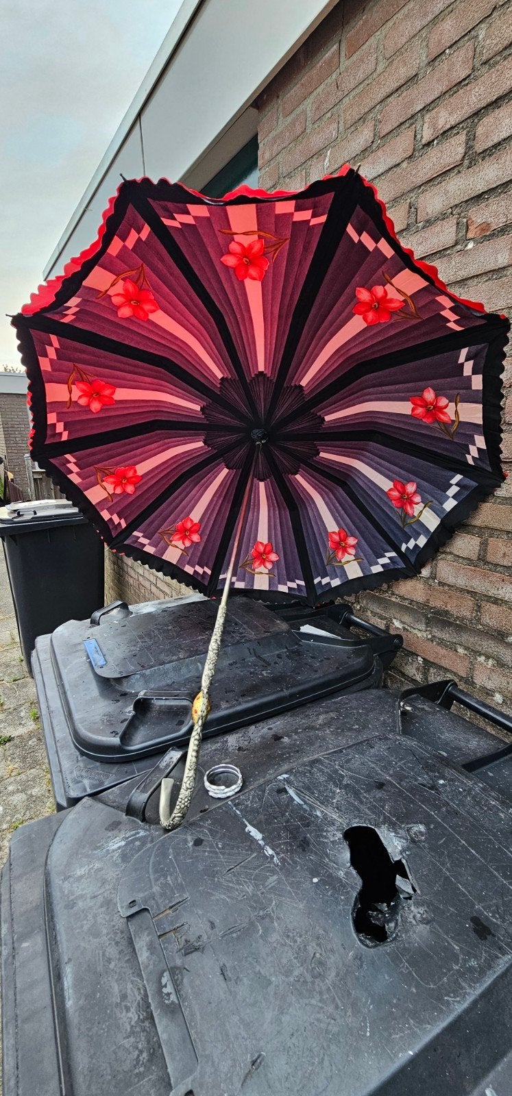 vintage parasol paraplu
Versierd metalen handvat Pasotti?, Ophalen