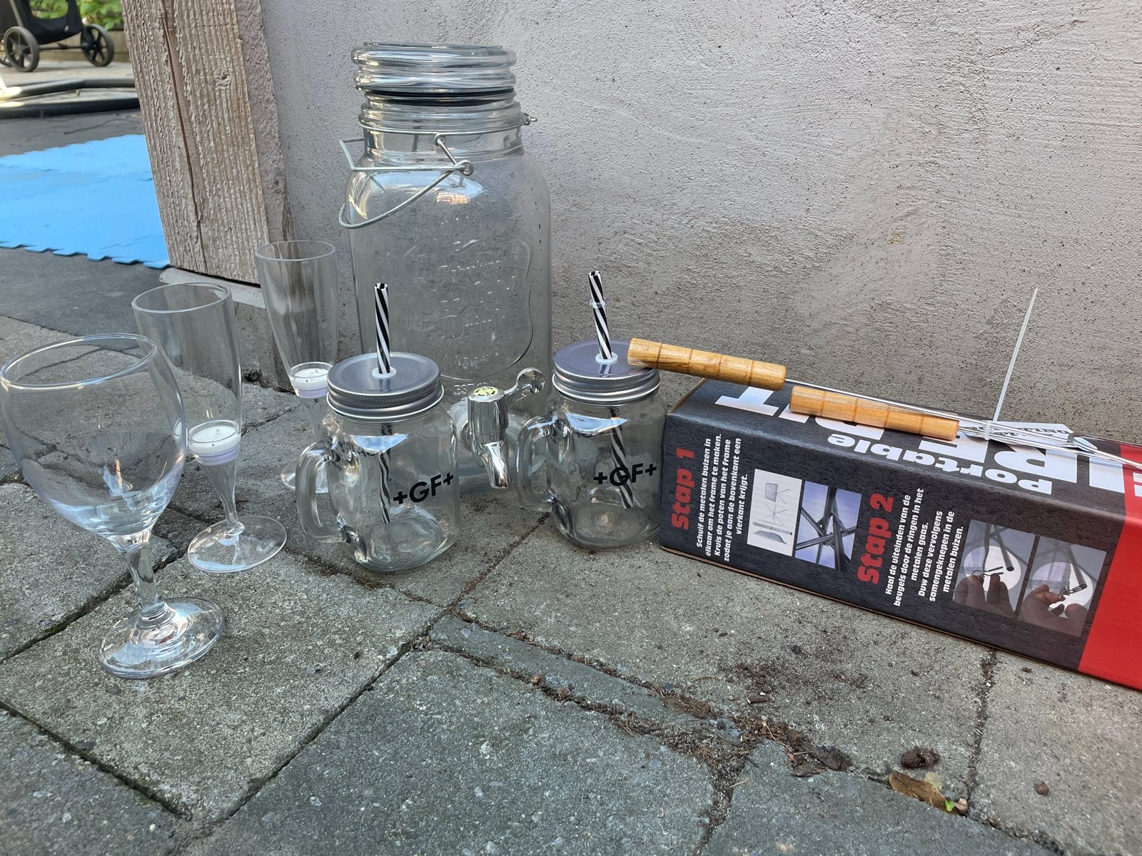 Diverse glazen en schenkkan met tuit, fire pit, Ophalen of Verzenden, Gebruikt