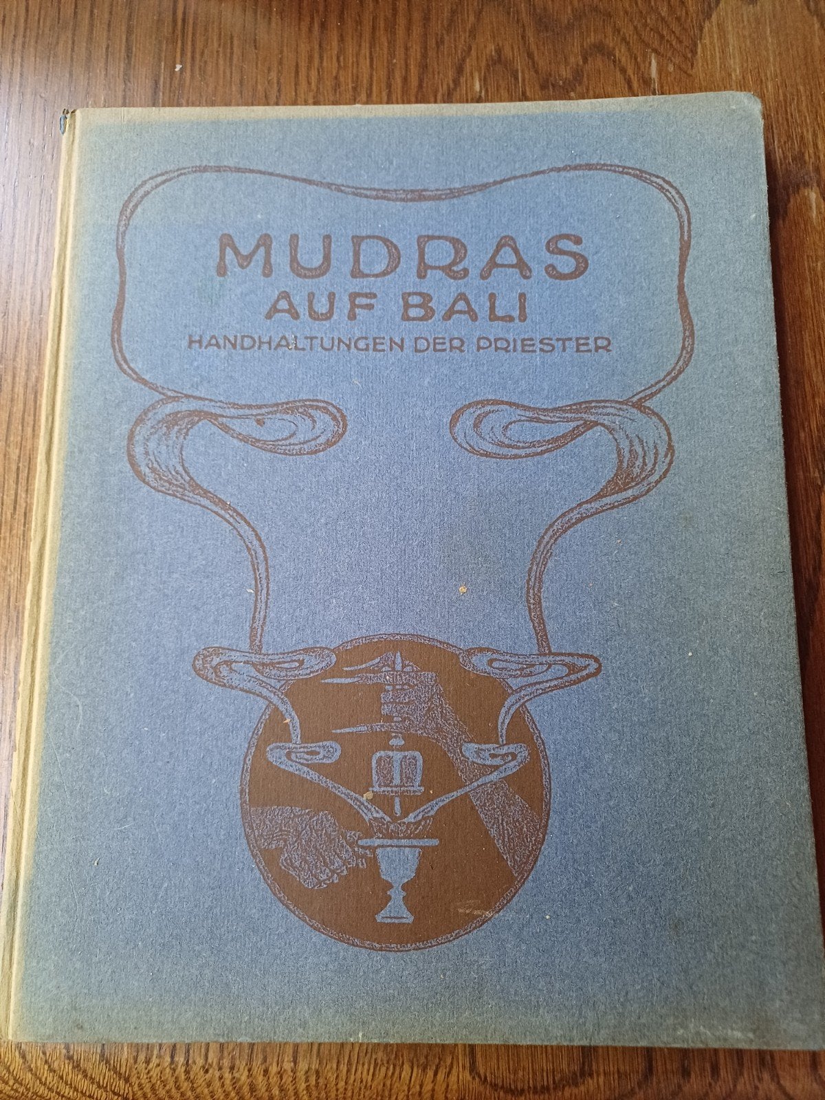 L12. Mudra's op Bali: Handhoudingen van de Priester (1923), Ophalen of Verzenden, Gelezen, Tyra de Kleen, P. de Kat Angelino, Wereld overig