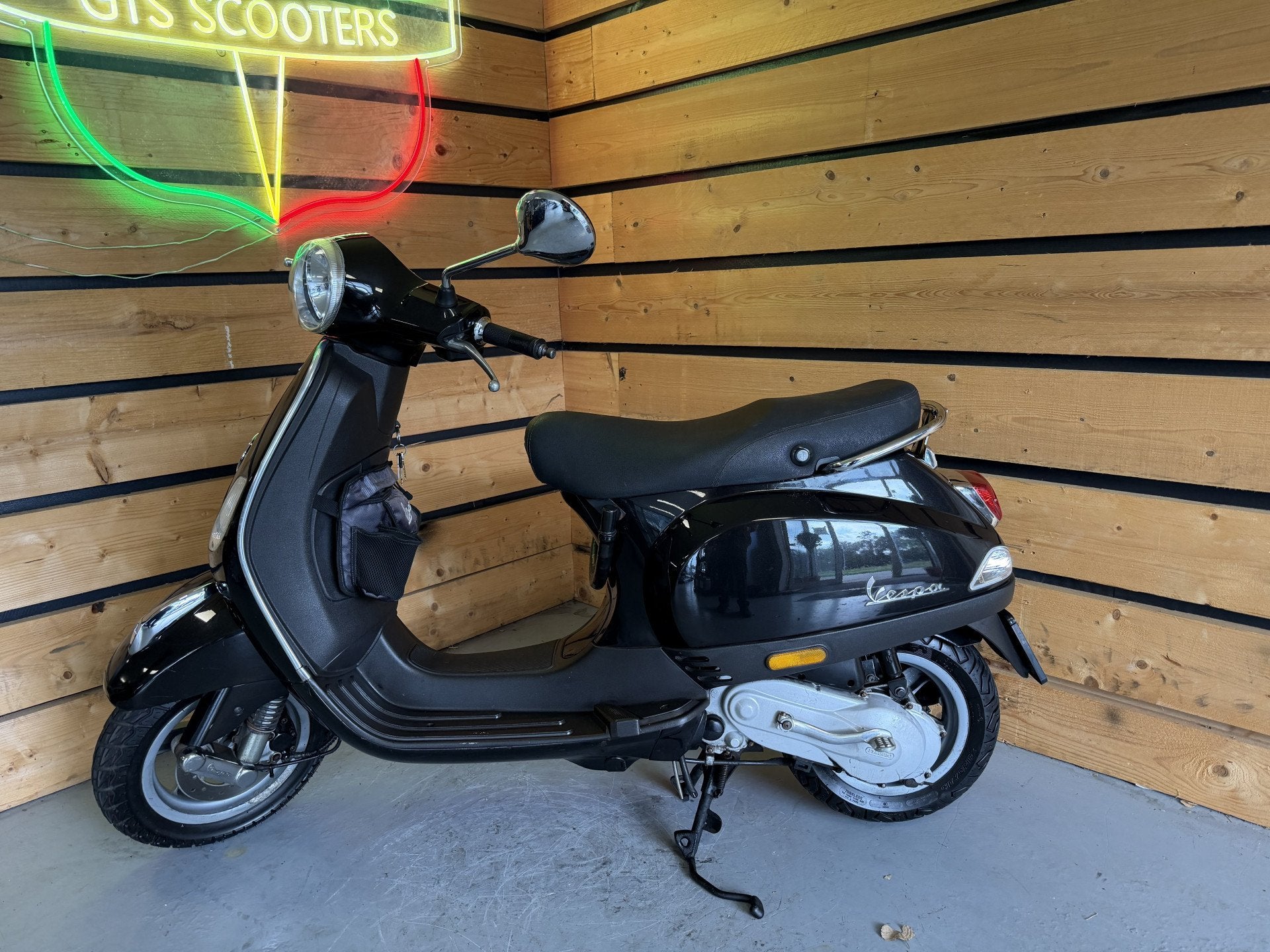 Vespa Bromscooter LX 50 2T (bj 2010), Bruin Scooterservice, Gebruikt, Jos@bruinautoservice.nl, 49 cc