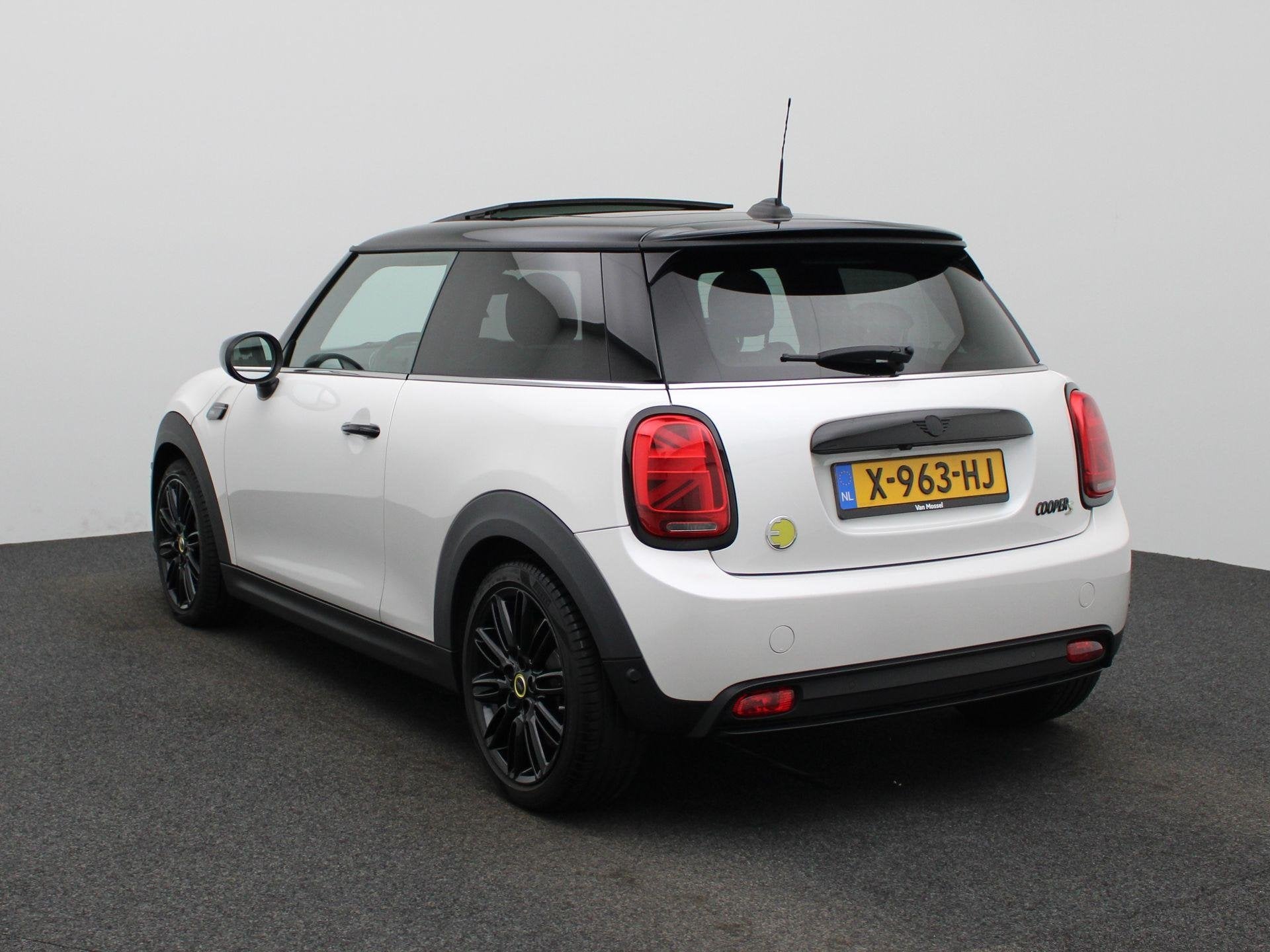 MINI Electric Camden Edition 33 kWh | SOH 100% | PANORAMADAK, Auto's, 12 maanden, 4 stoelen, 184 pk, Te koop