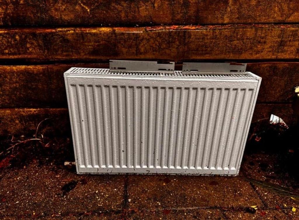 Gebruikte radiator 80x45 cm - zo goed als nieuw, Doe-het-zelf en Verbouw, Ophalen, 30 tot 80 cm, Radiator, Zo goed als nieuw