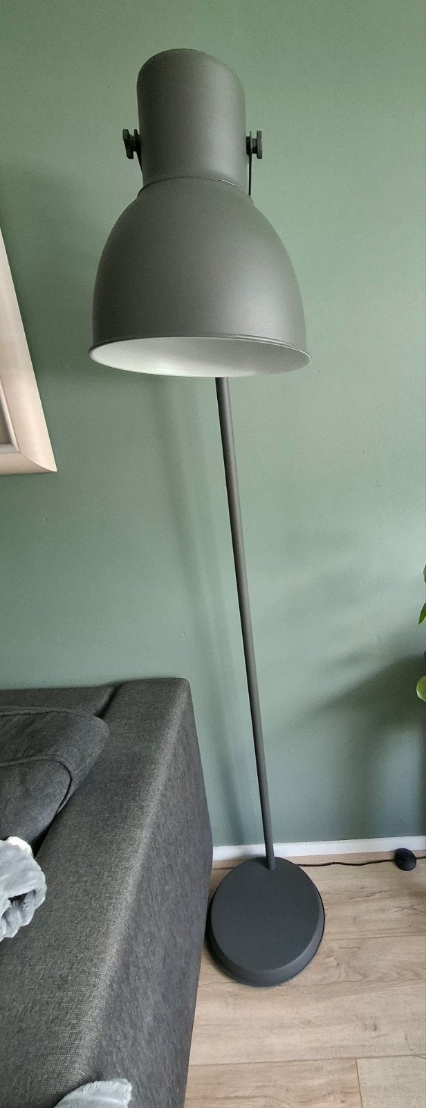 IKEA HEKTAR Vloerlamp - Donkergrijs, 181 cm hoog, Ophalen, Gebruikt, Industrieel, Modern, E27 (groot)