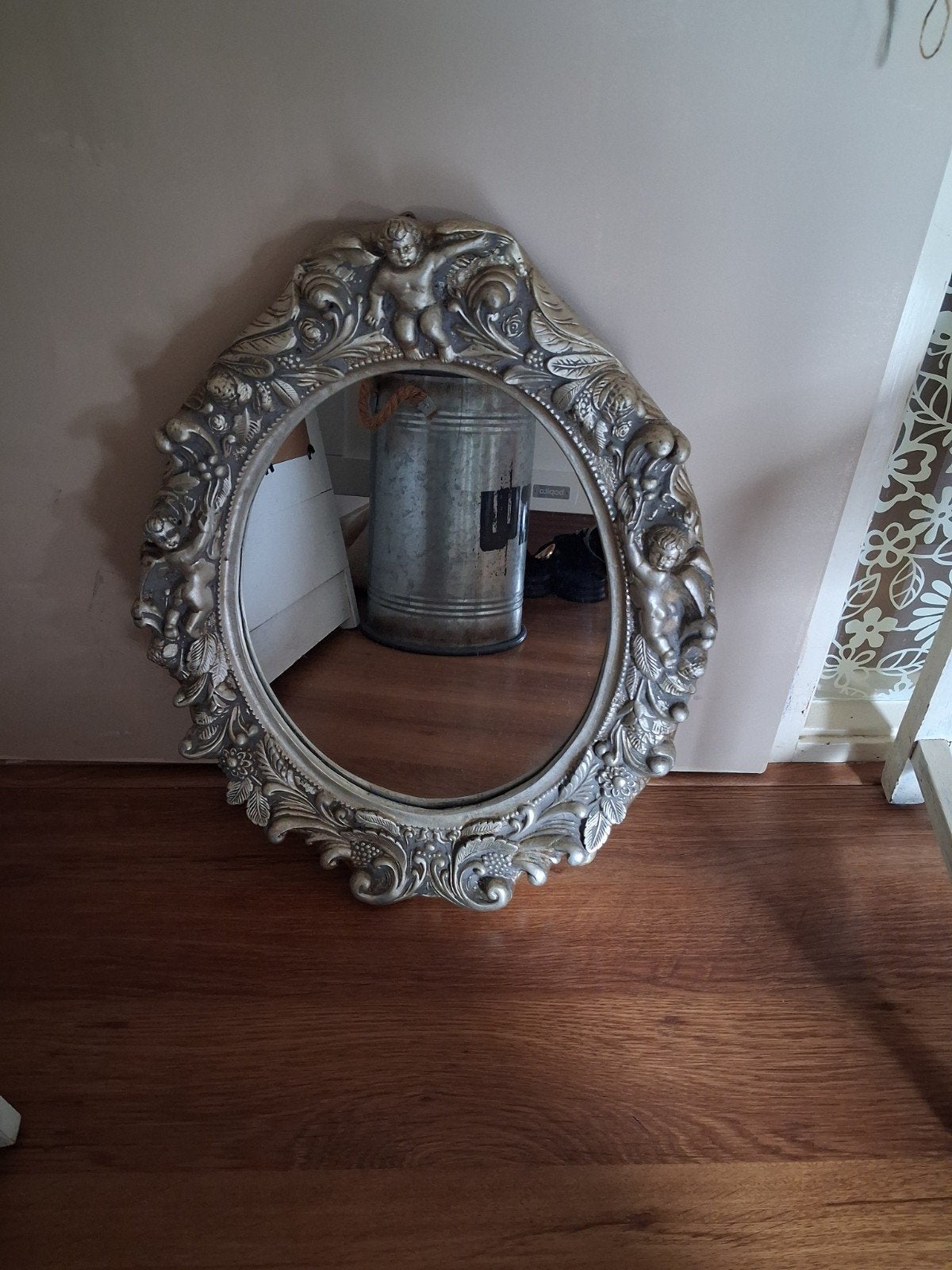 mooie brocante spiegel met engeltjes er op, Antiek en Kunst, Ophalen