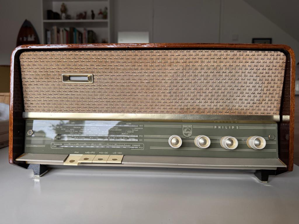 oude Philips radioradio, Audio, Tv en Foto, Radio's, Ophalen, Gebruikt, Radio