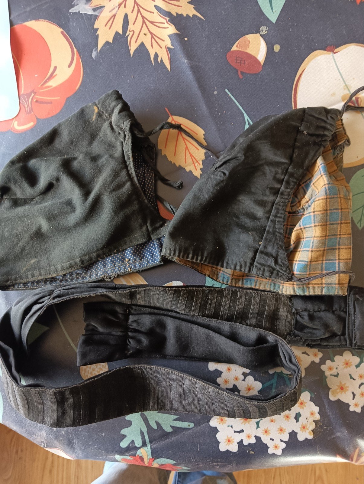 te koop 2 knipmutsen, Ophalen