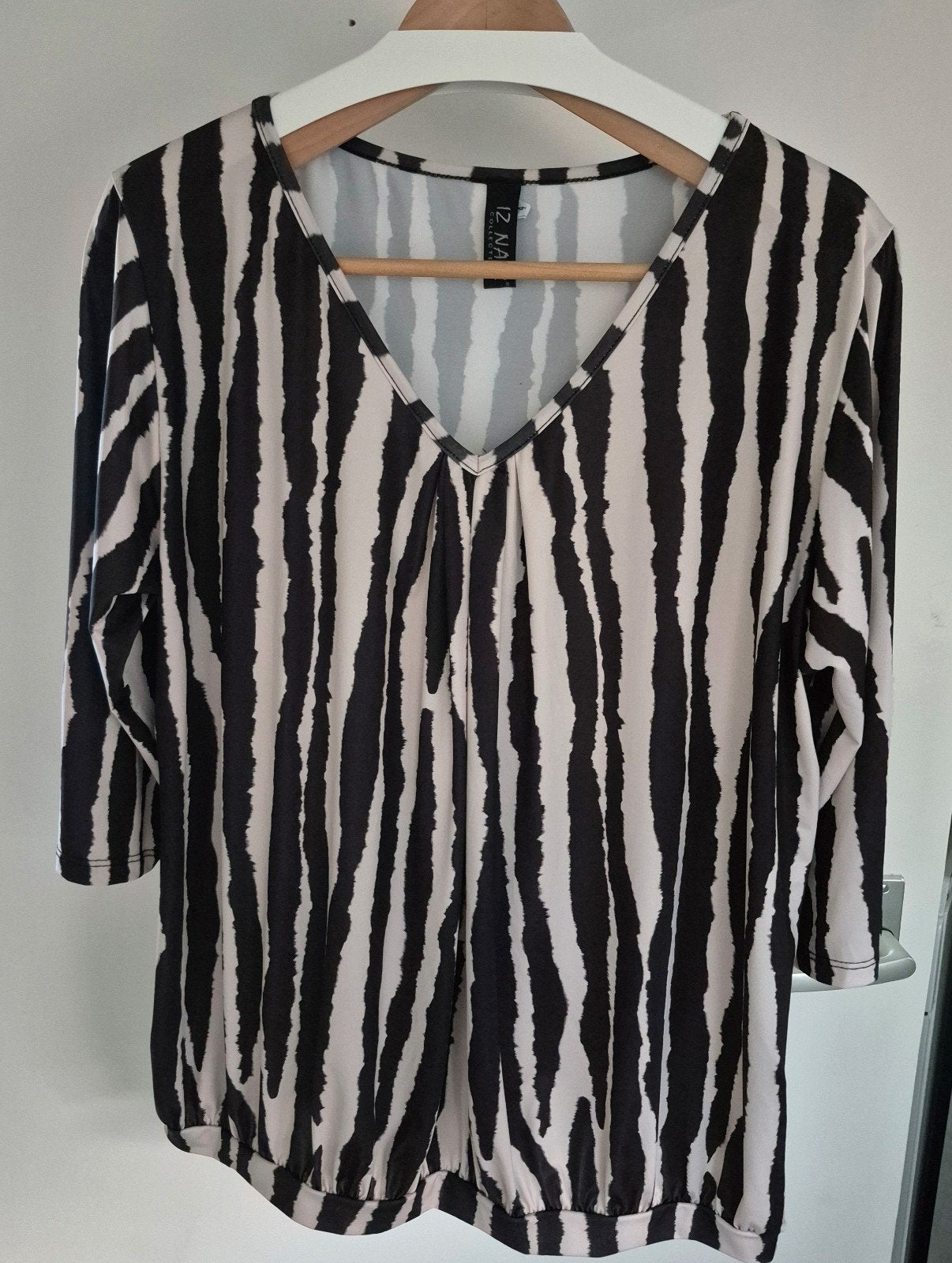 Dames Top IZ NAIZ 48/50, Ophalen of Verzenden, Zo goed als nieuw, Zwart
