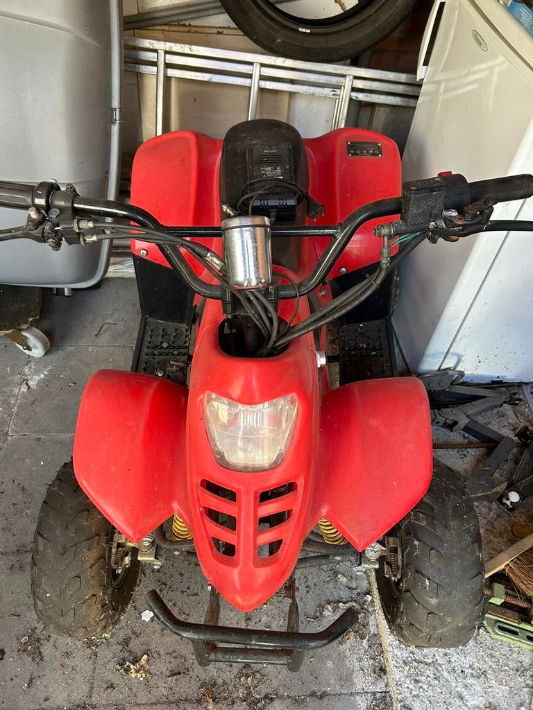 Kinder elektrische Quad, Fietsen en Brommers, Ophalen of Verzenden, Zo goed als nieuw, Overige typen