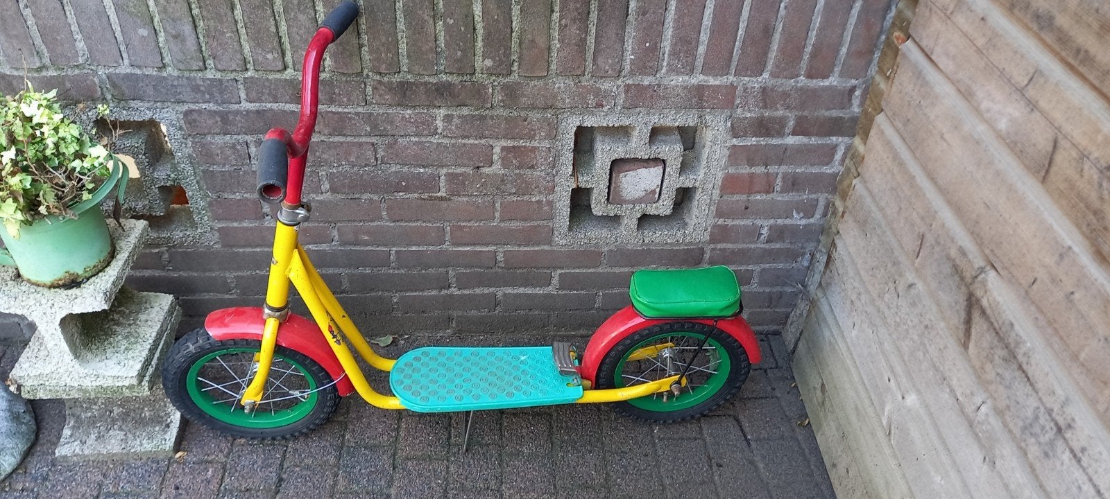 Loekie Vintage kinderstep met zitje - Kleurrijk en Gebruikt, Ophalen of Verzenden, Gebruikt