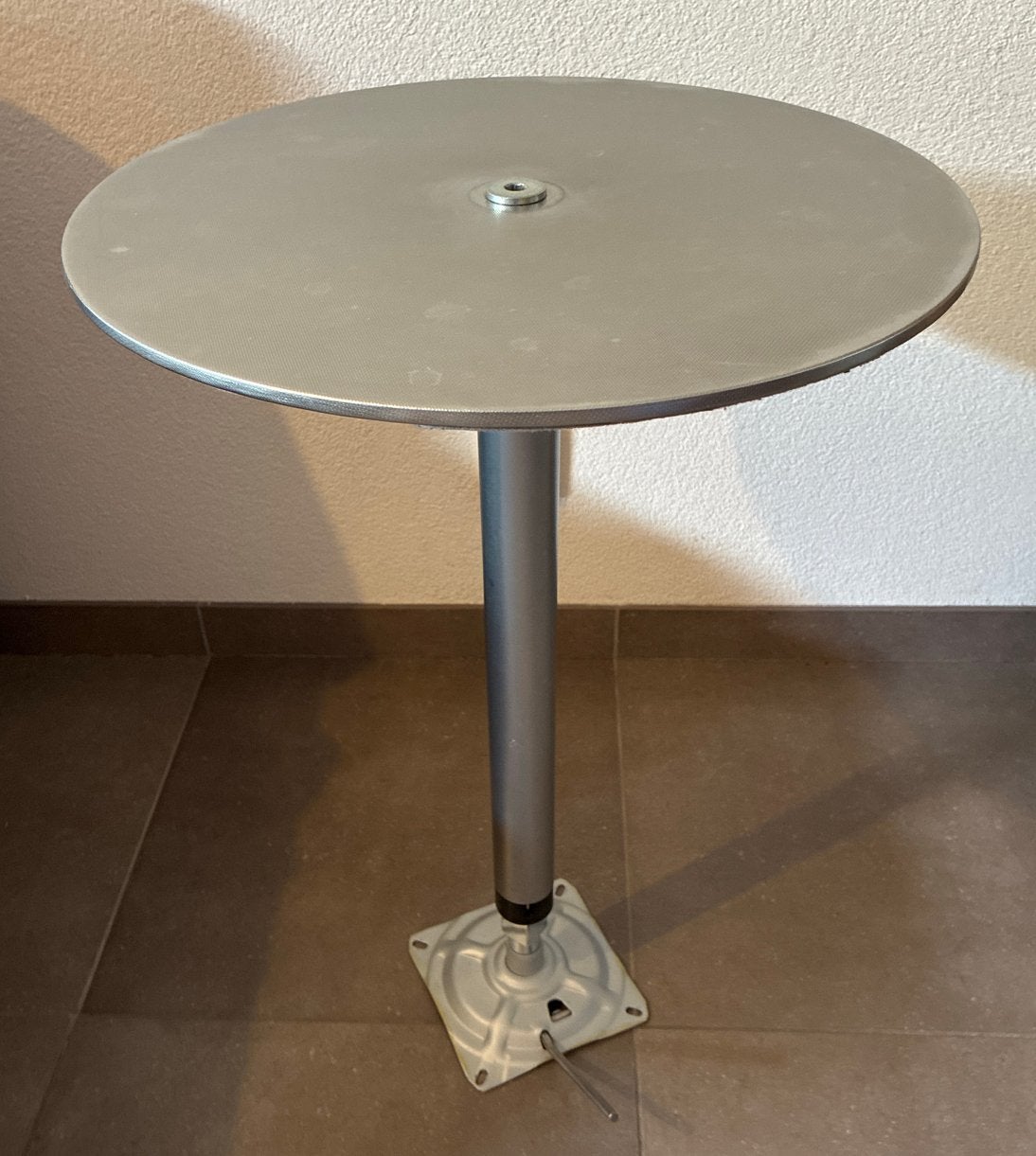 Verstelbare Design Tafel - Hoogte 71-97 cm, Ø 46,5 cm, Ophalen, Minder dan 55 cm, Gebruikt, Metaal of Aluminium