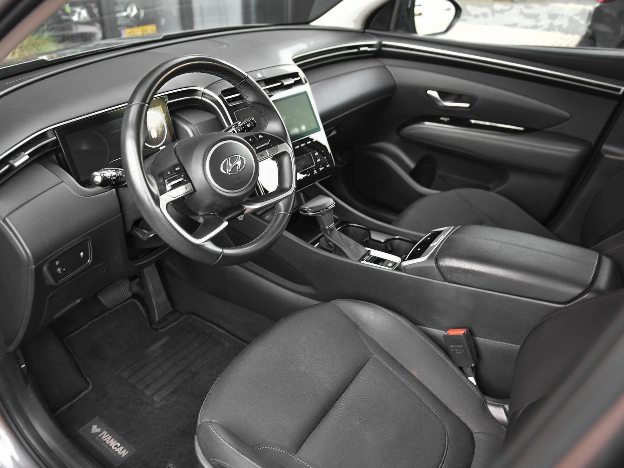 Hyundai Tucson 1.6 T-GDI MHEV Comfort, Auto's, Stof, Gebruikt, Euro 6, 4 cilinders