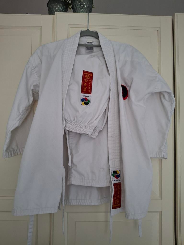 Karatepak maat 140 - Ideaal voor jonge karateka's, Maat XS of kleiner, Vechtsportpak, Ophalen of Verzenden, Zo goed als nieuw