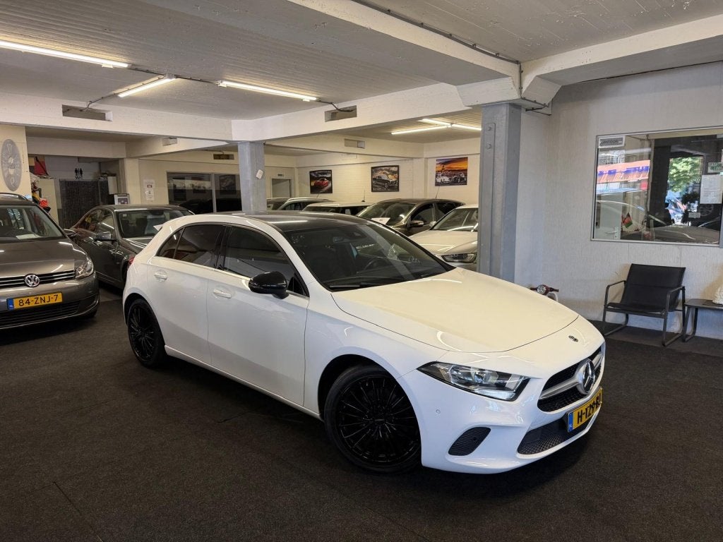 Mercedes-Benz A-Klasse 180 Bns Solution*Carplay*Camera*Led*V, Auto's, 136 pk, Gebruikt, 4 cilinders, Wit