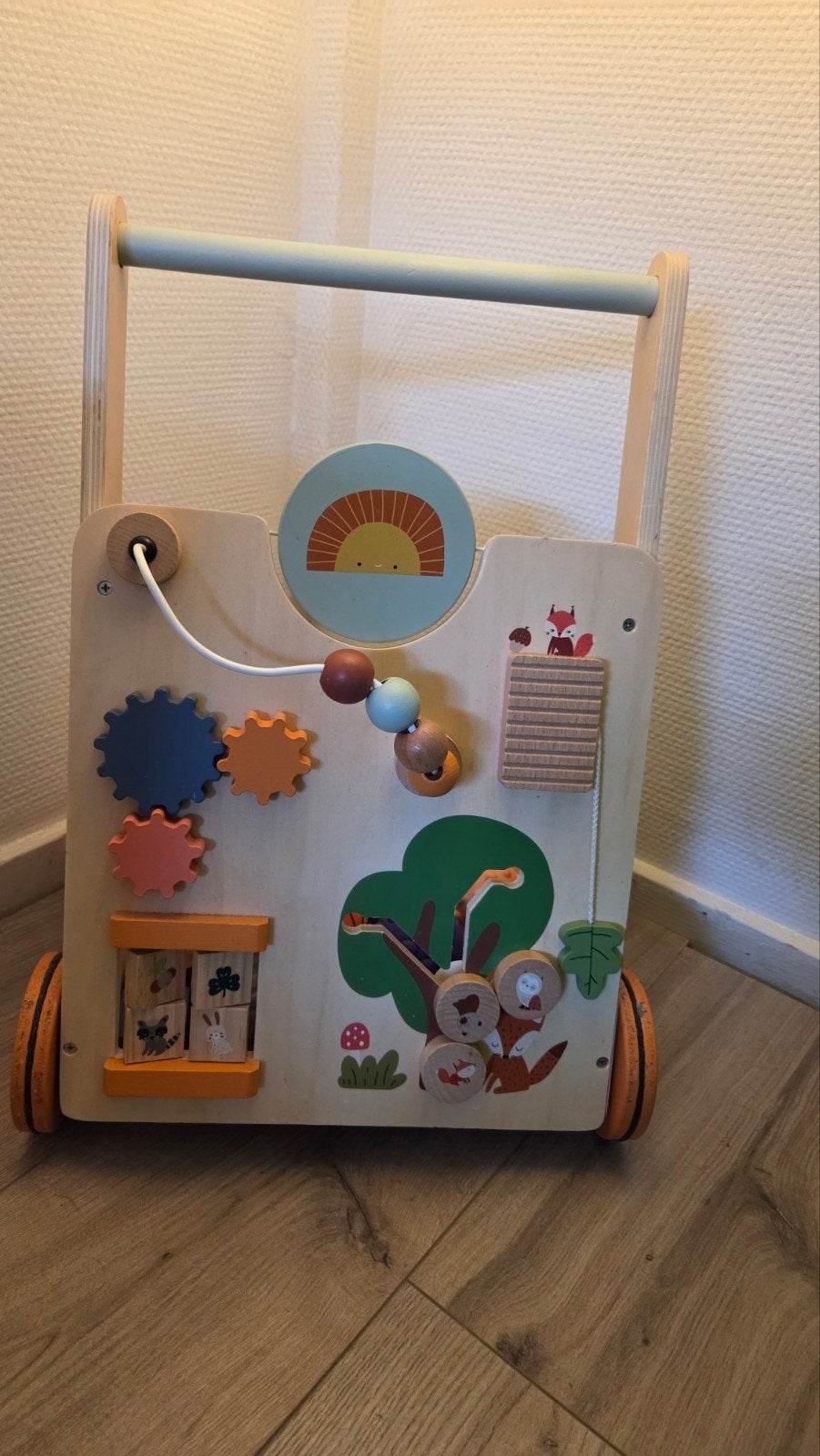 Houten loopwagen met activiteiten - Zeer goede staat, Ophalen, Zo goed als nieuw, Overige typen, Met wieltjes