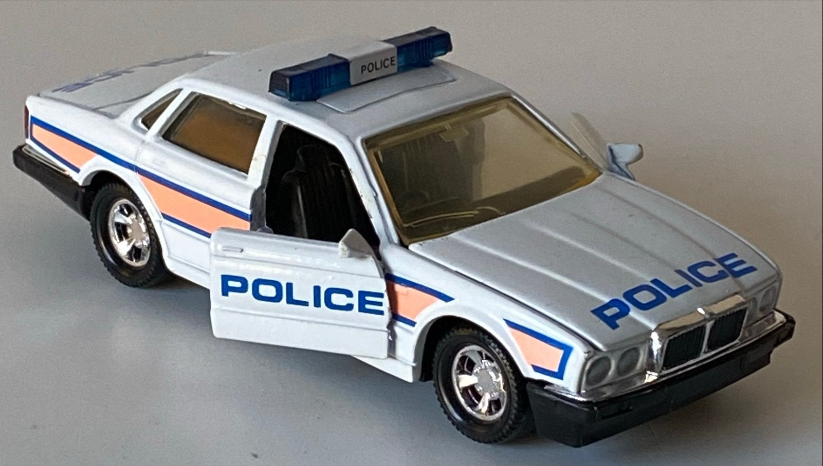 Matchbox SuperKings Jaguar XJ6 Politieauto 1987, Ophalen of Verzenden, Nieuw, Auto, Matchbox
