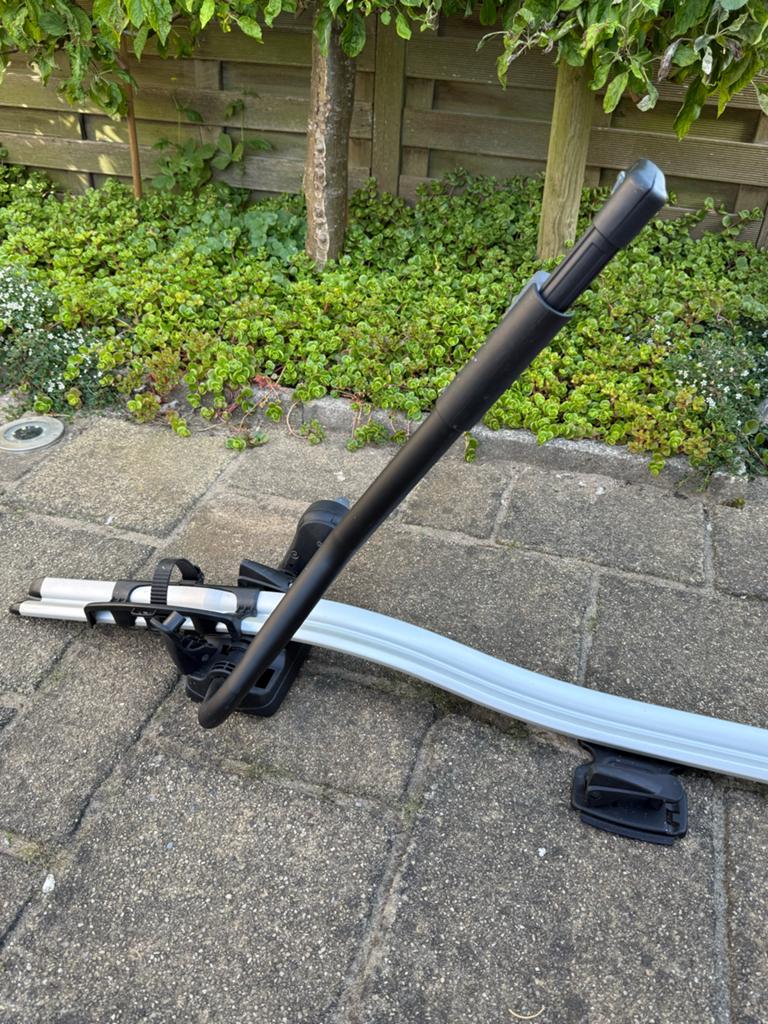 2x Thule Fietsendrager Dakdrager ProRide 591, Auto diversen, Fietsendragers, Ophalen, 1 fiets, Gebruikt, Dakdrager
