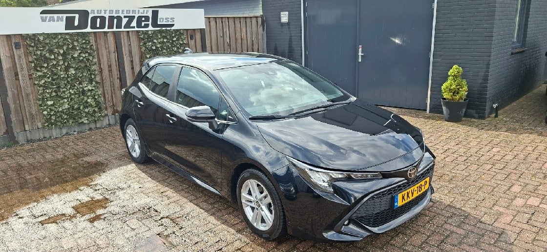 Toyota Corolla 1.2 Turbo Active 58982 km (bj 2020), Voorwielaandrijving, Gebruikt, 4 cilinders, Zwart