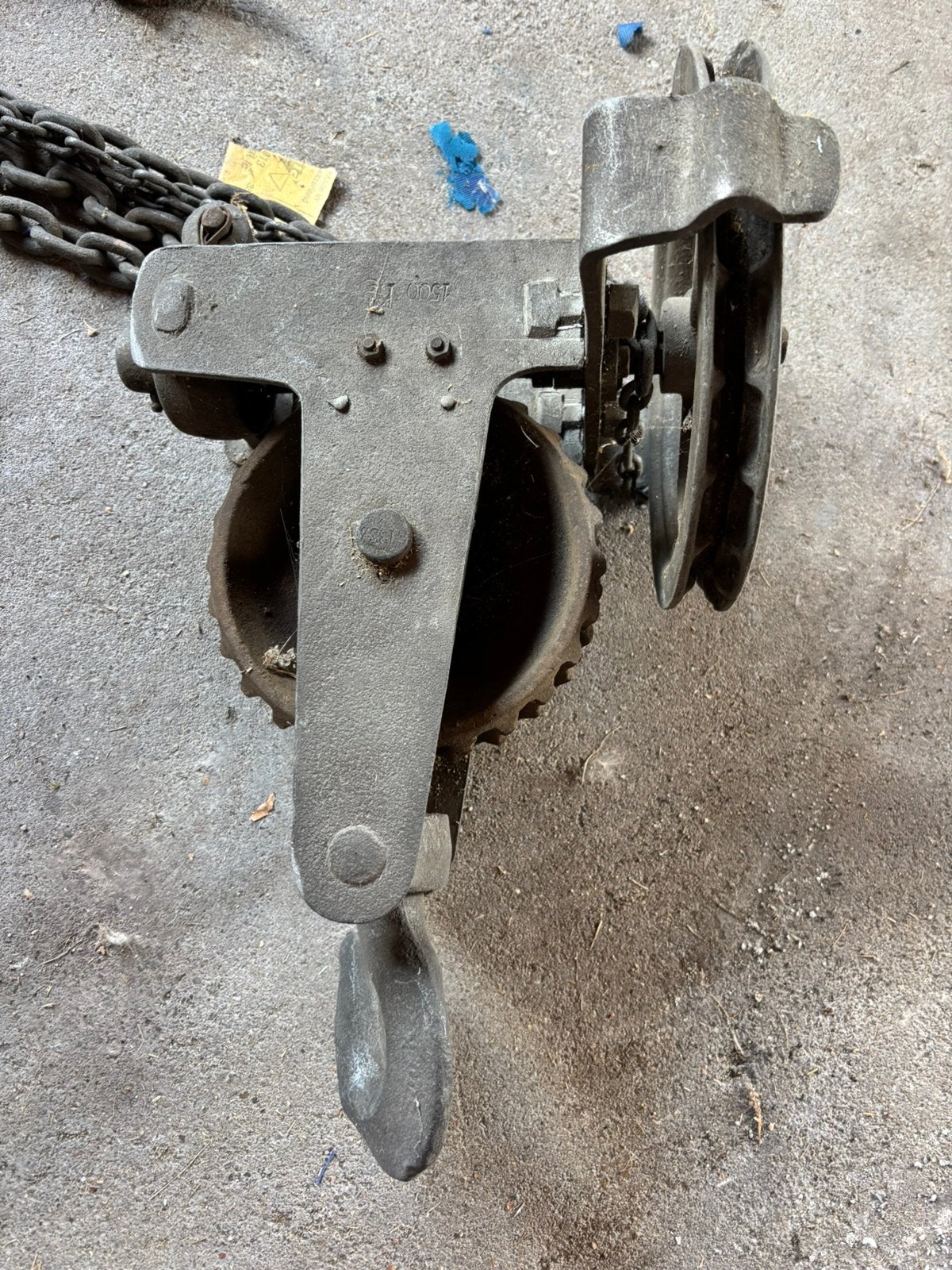 Kettingtakel, handbediend hijsmechanisme, 1500 kg., Ophalen, Gebruikt