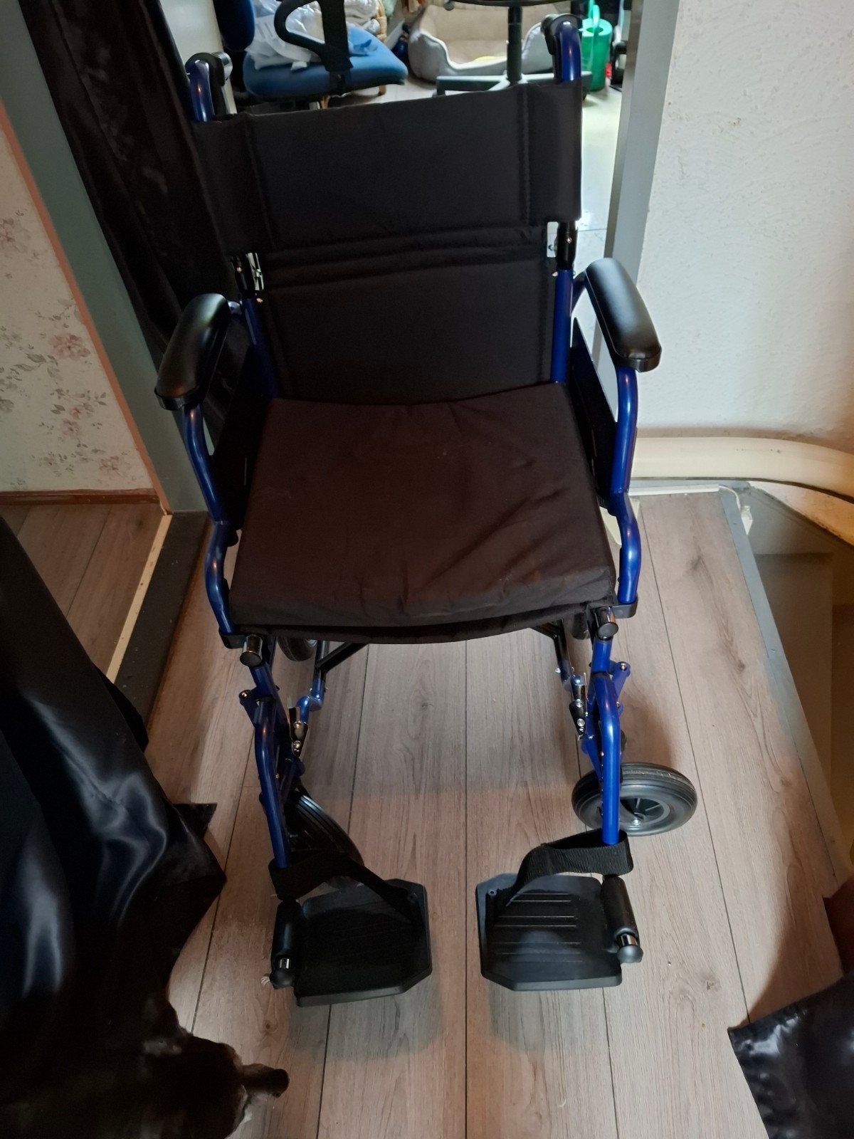Nieuwe duw rolstoel, Ophalen, Duwrolstoel