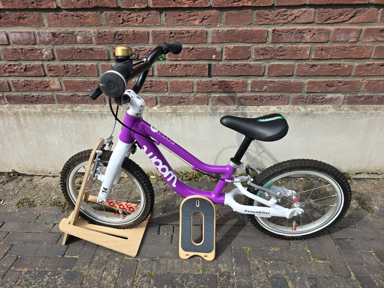Woom 1 plus 14 inch loopfiets paars als nieuw, Fietsen en Brommers, Fietsen | Kinderfietsjes, Nieuw, Minder dan 16 inch, Ophalen