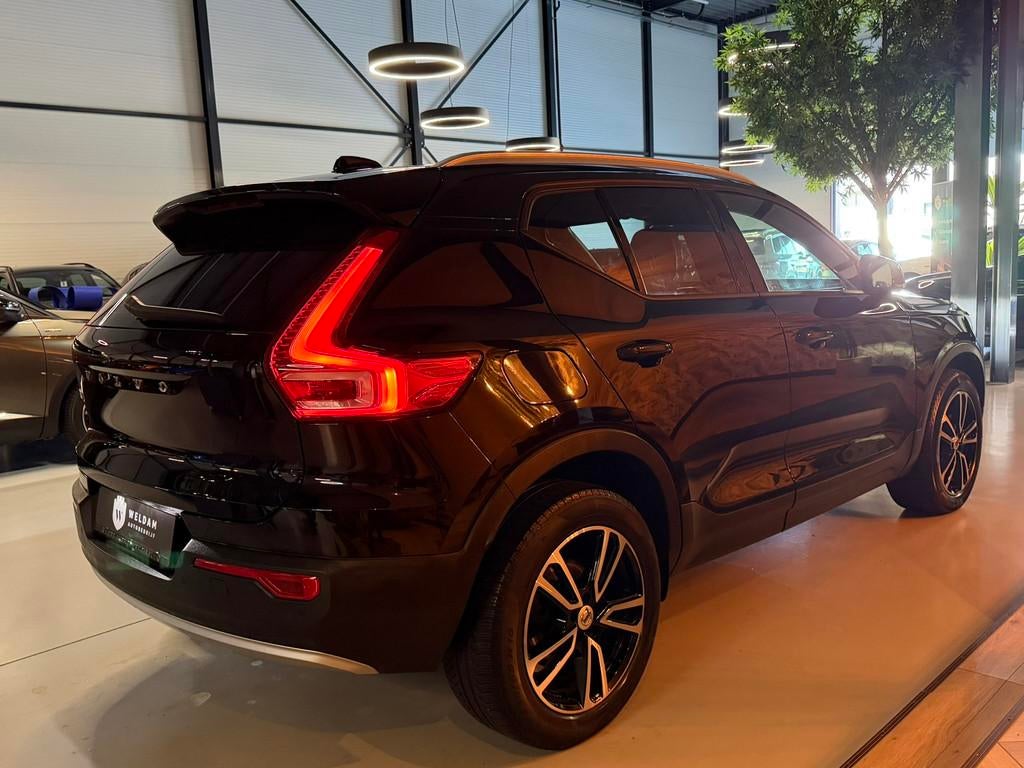 Volvo XC40 1.5 T3 Momentum Pro Automaat | Camera | ACC | Car, Auto's, 1525 kg, Gebruikt, Met garantie (alle), Leder en Stof