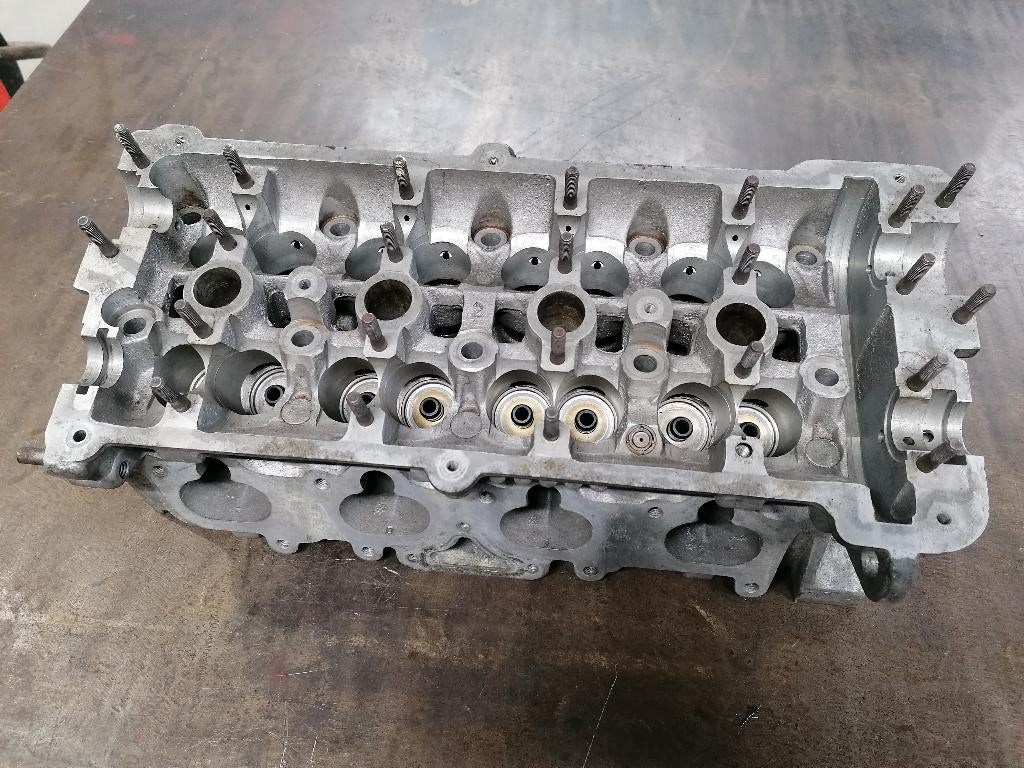 VW 1.8 16v KR cilinderkop 027103373E, Ophalen, Gebruikt, Volkswagen