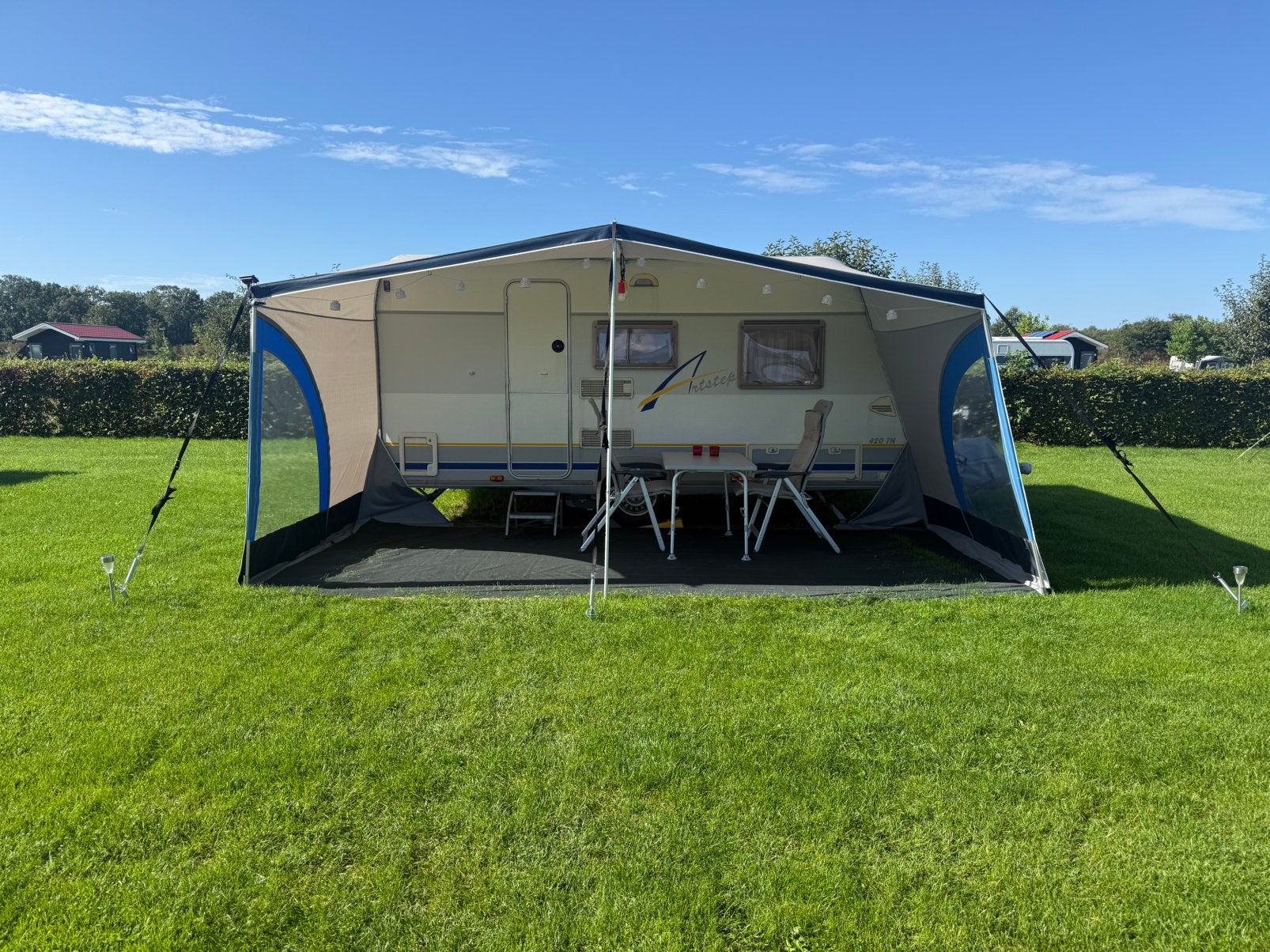 Bürstner ArtStep 420 TN | Mover | 2 Fietsendragers | Luifel, Caravans en Kamperen, Ophalen, Gebruikt, Ten Cate All Season 200g/m2