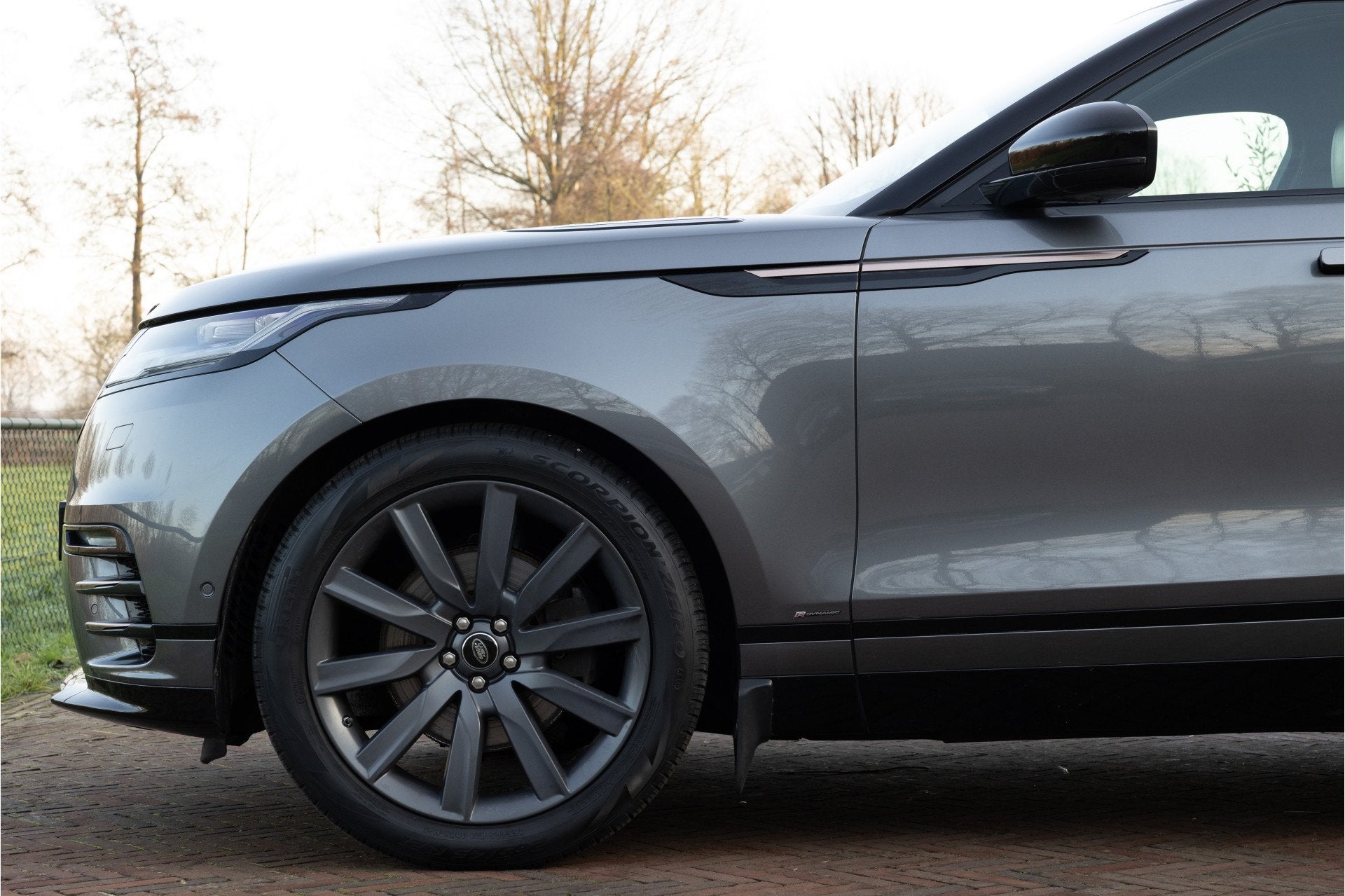 Land Rover Range Rover Velar 3.0 V6 AWD R-Dynamic | PANO | M, Auto's, Automaat, Euro 6, 2993 cc, 241 €/maand