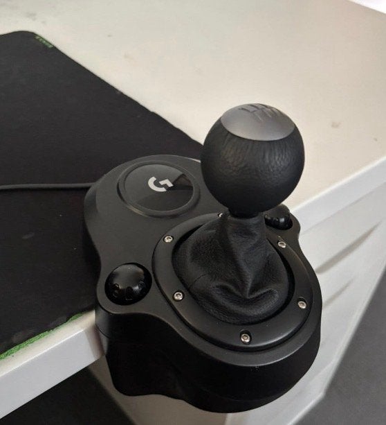 Logitech G29 racestuur met pedalen en shifter, Spelcomputers en Games, Racestuur, Force feedback, Zo goed als nieuw, Logitech
