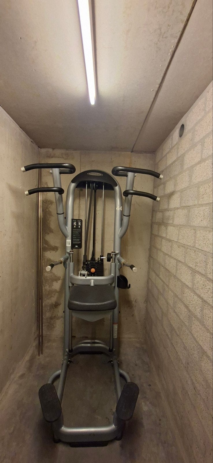 Matrix Assisted Dips Chin Up Machine, Ophalen, Overige materialen, Krachtstation, Zo goed als nieuw