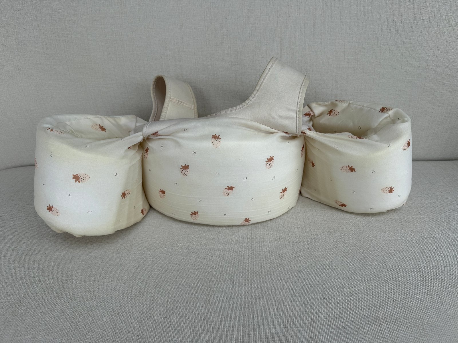 Mrs Ertha puddle jumper – Strawberries!, Ophalen of Verzenden, Zo goed als nieuw, Meisje, Overig