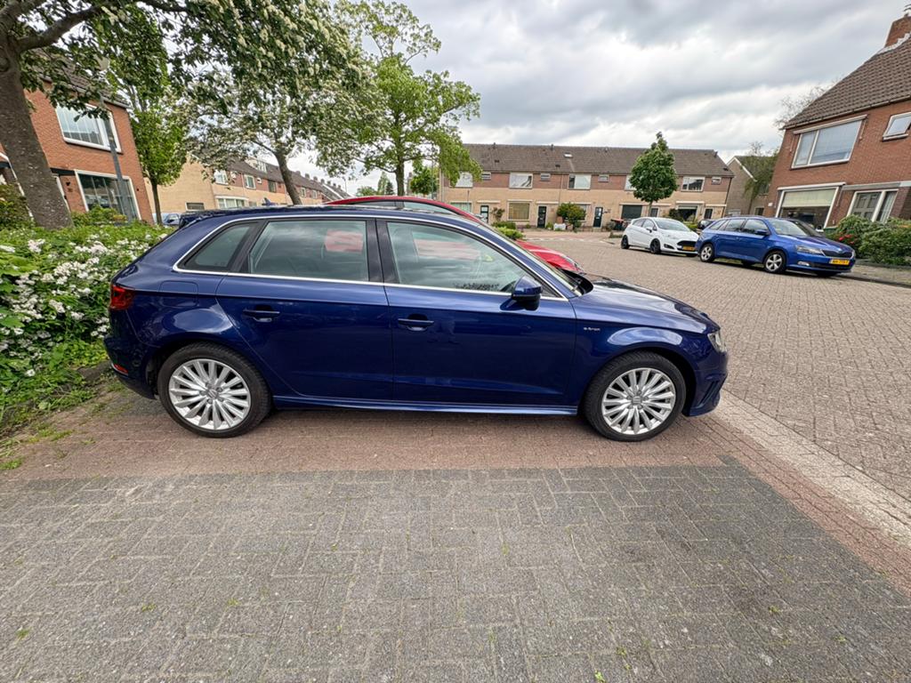 Audi A3 1.4 Tfsi 204pk E-tron Phev S Tronic 2015 Blauw, Auto's, Audi, 4 cilinders, Blauw, 1395 cc, 149 pk