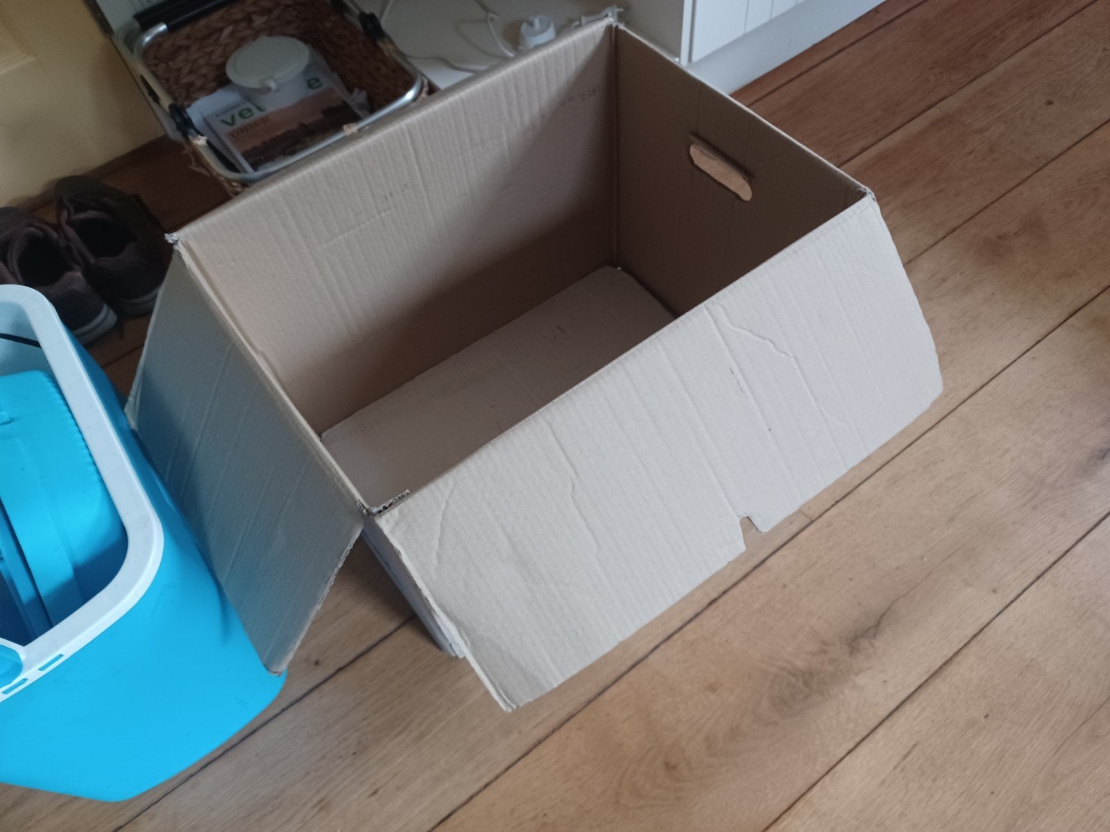 Gevraagd:Stevige verhuisdozen met handvatten, Ophalen, Gebruikt