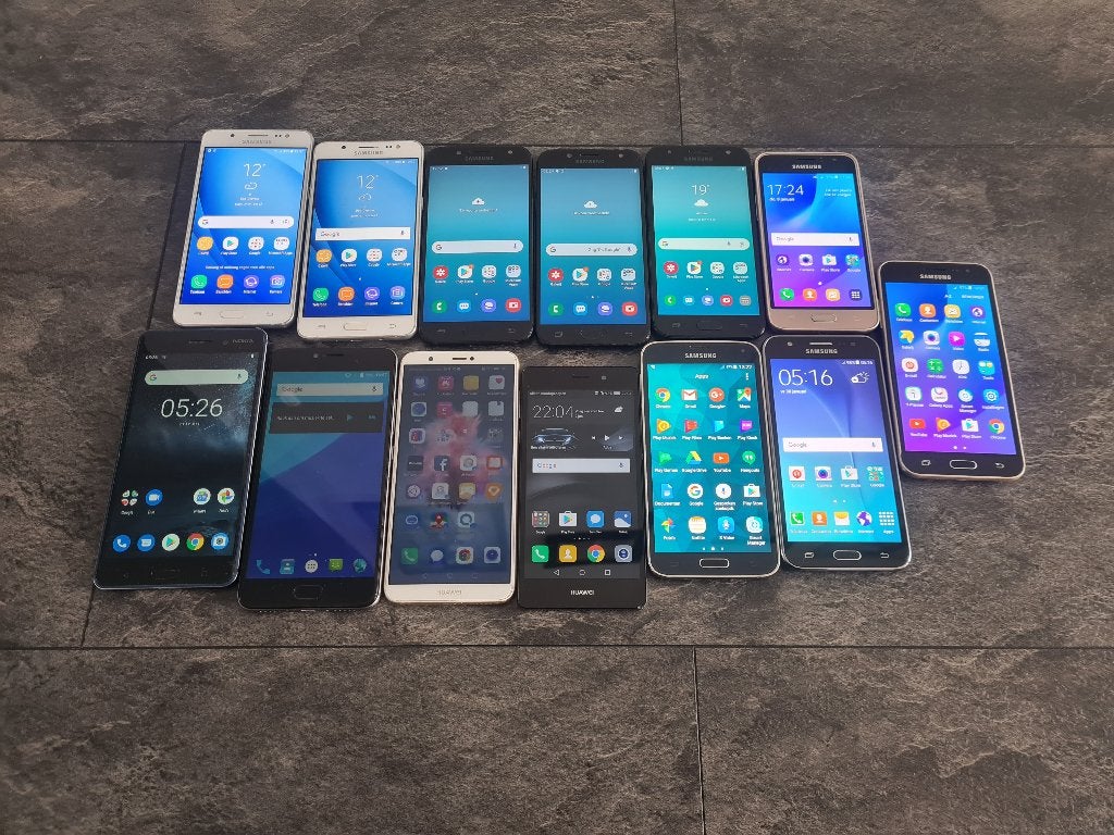 te koop 13 Samsung Galaxy J5 - SM-J530f 2016, Telecommunicatie, Mobiele telefoons | Samsung, 16 GB, Ophalen, Gebruikt, Zwart