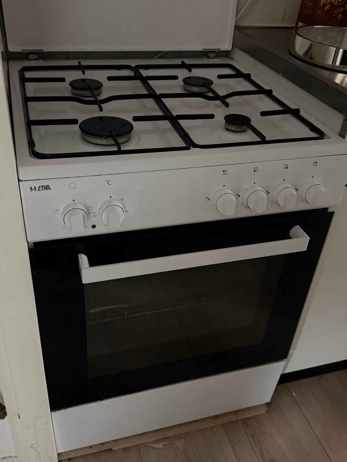 ETNA gasfornuis en oven., Witgoed en Apparatuur, Ophalen, 4 kookzones, Zo goed als nieuw, Gas