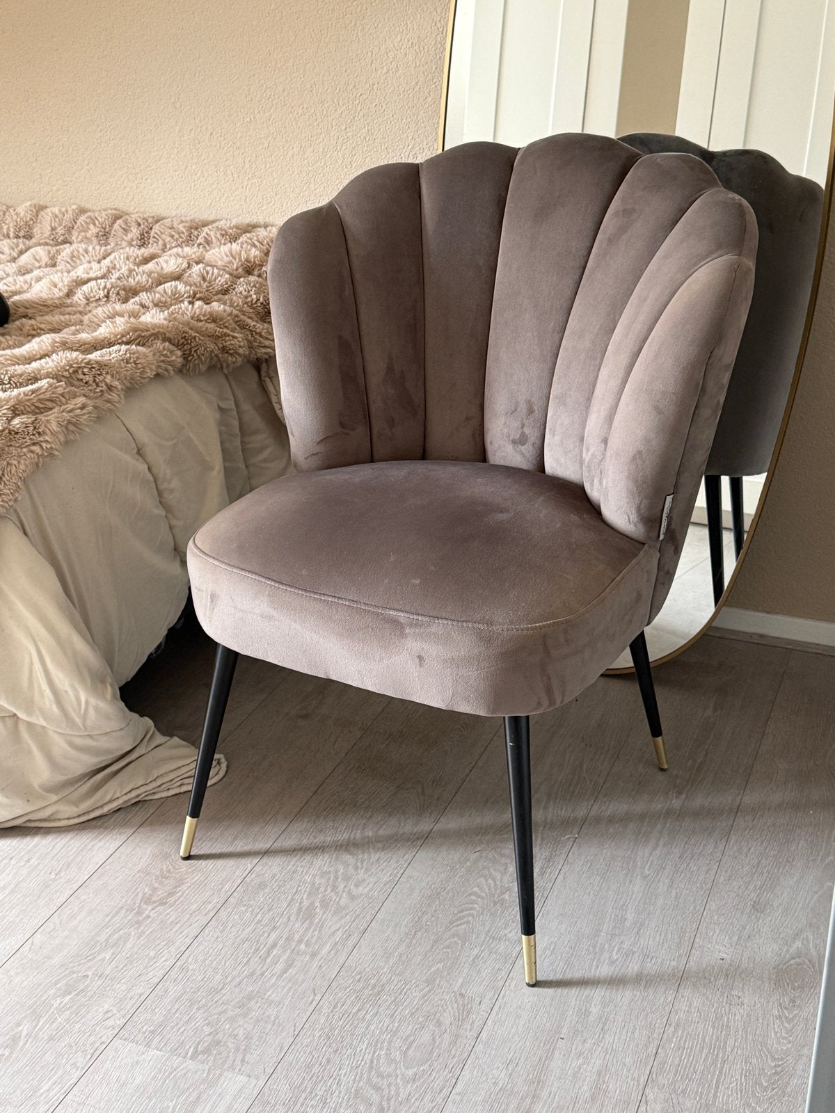 Richmond Interiors Fauteuil Velvet Grijs - Zo goed als nieuw, Huis en Inrichting, Ophalen, Zo goed als nieuw, Eén, Stof