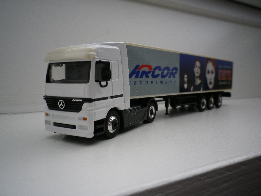 Schuco Mercedes Actros Arcor Mannesman 1/87, Ophalen of Verzenden, Gebruikt, Bus of Vrachtwagen, Schuco