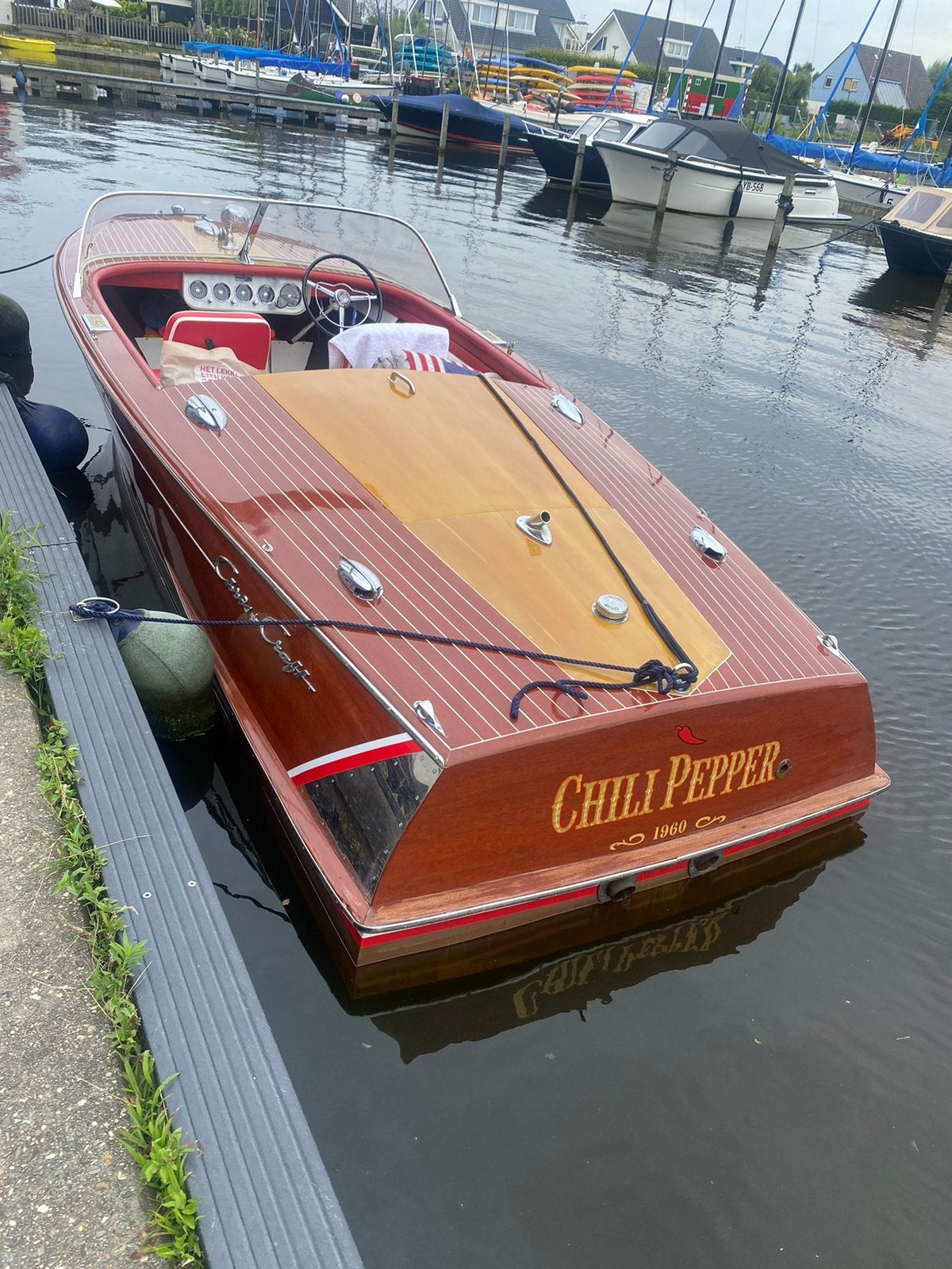 Klassieke Chris Craft Capri 50% deelname mogelijk, Gebruikt, 195 pk, Binnenboordmotor, Biminitop