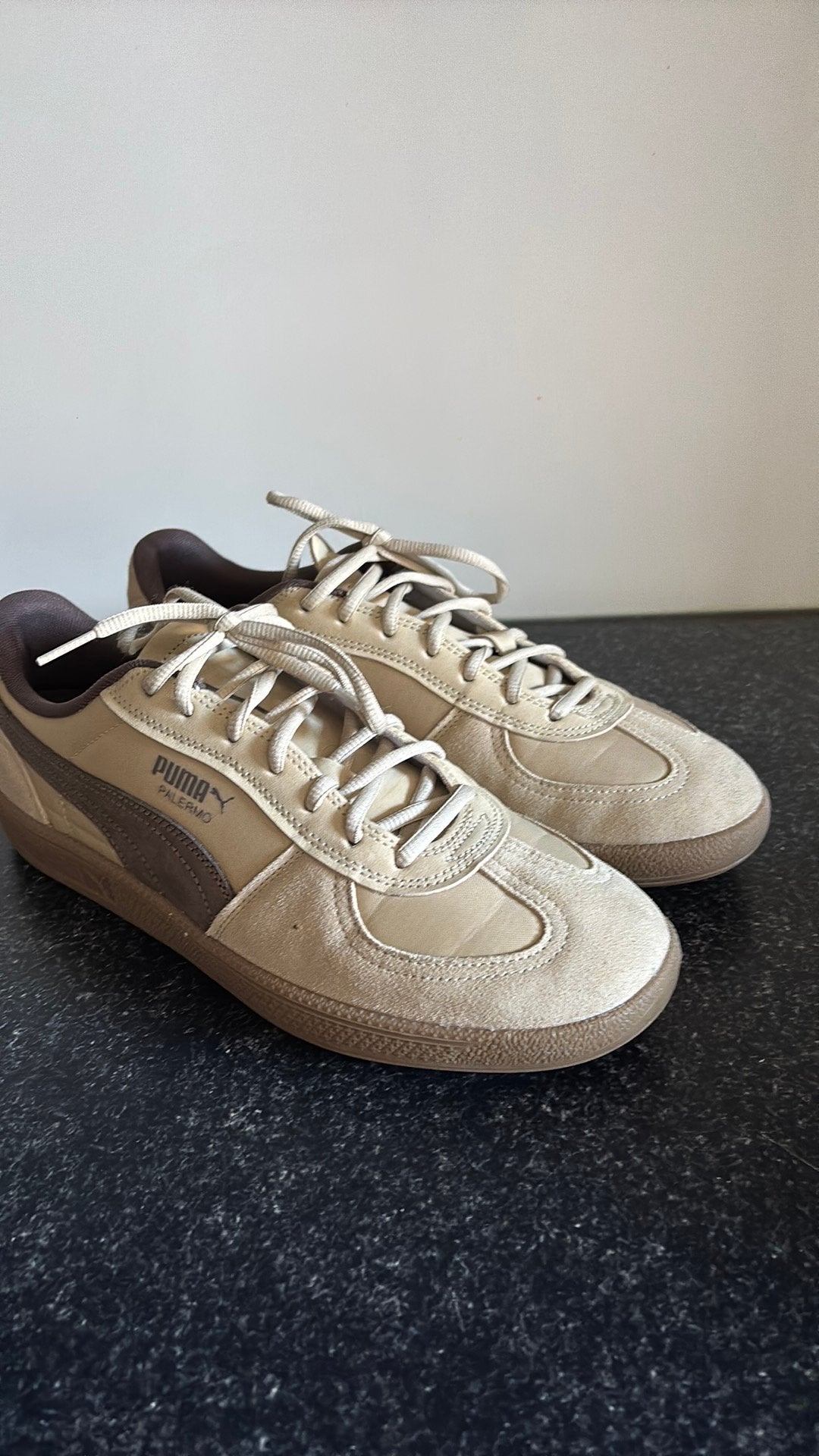 Sneakers Puma zgan 43 beige, Ophalen of Verzenden, Zo goed als nieuw, Sneakers of Gympen