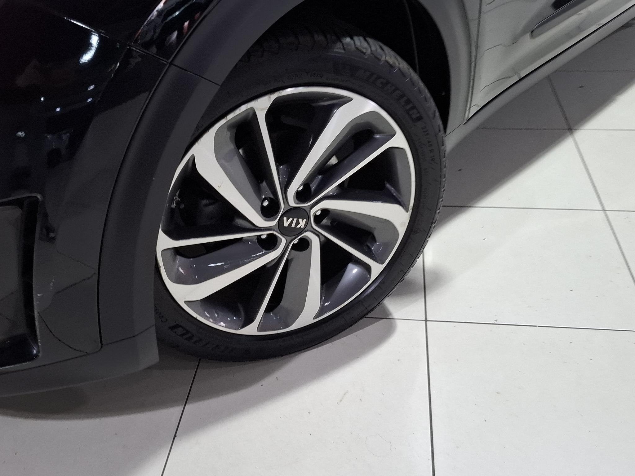 Kia Niro 1.6 GDi Hybrid DynamicLine 18 Inch, Apple Carplay/A, Auto's, Kia, Gebruikt, Euro 6, 2 kWh, Leder en Stof