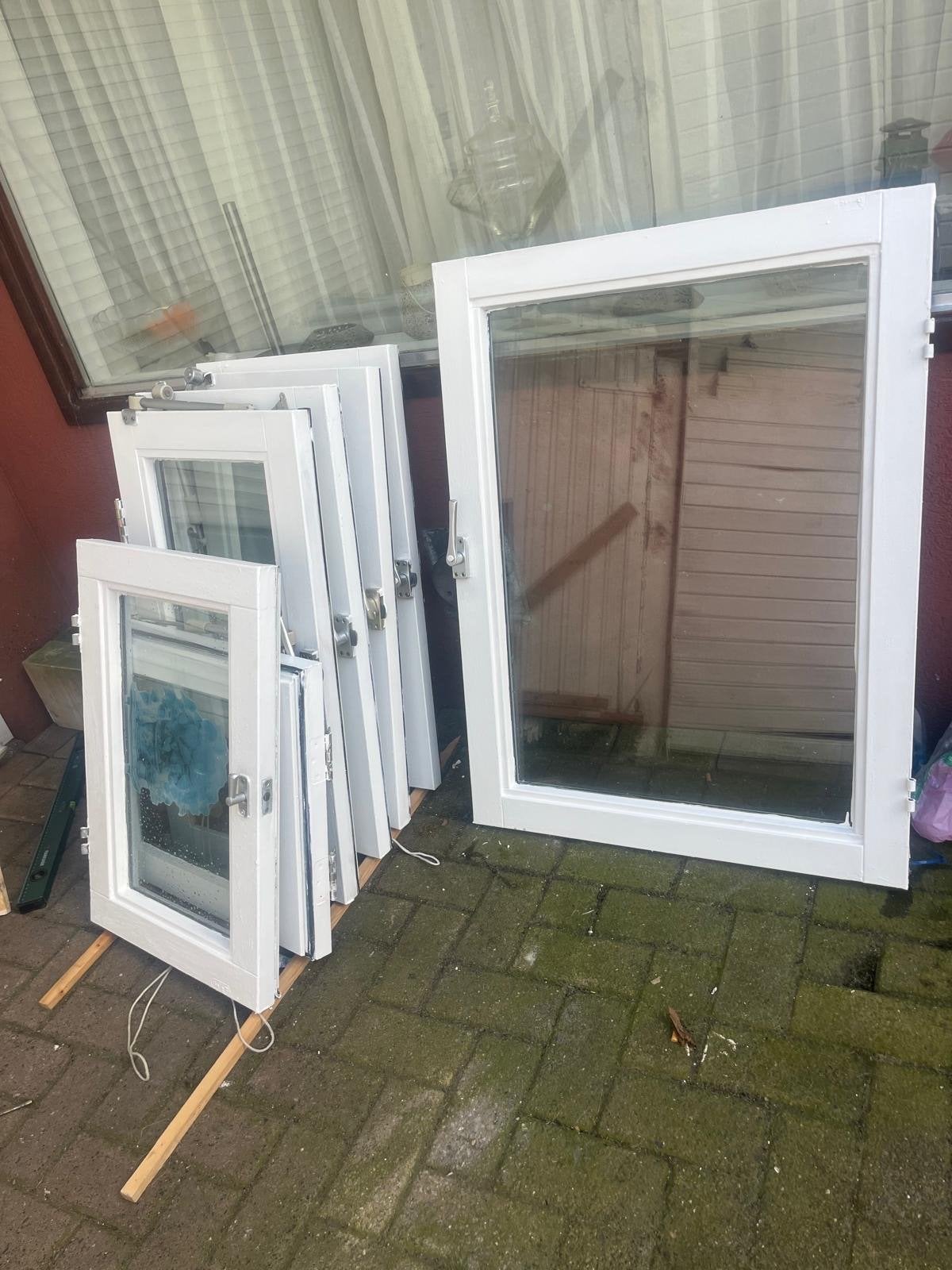 Diverse gebruikte ramen met dubbelglas, Doe-het-zelf en Verbouw, Glas en Ramen, Gevelraam of Ruit, Gebruikt, 80 tot 120 cm, Ophalen of Verzenden