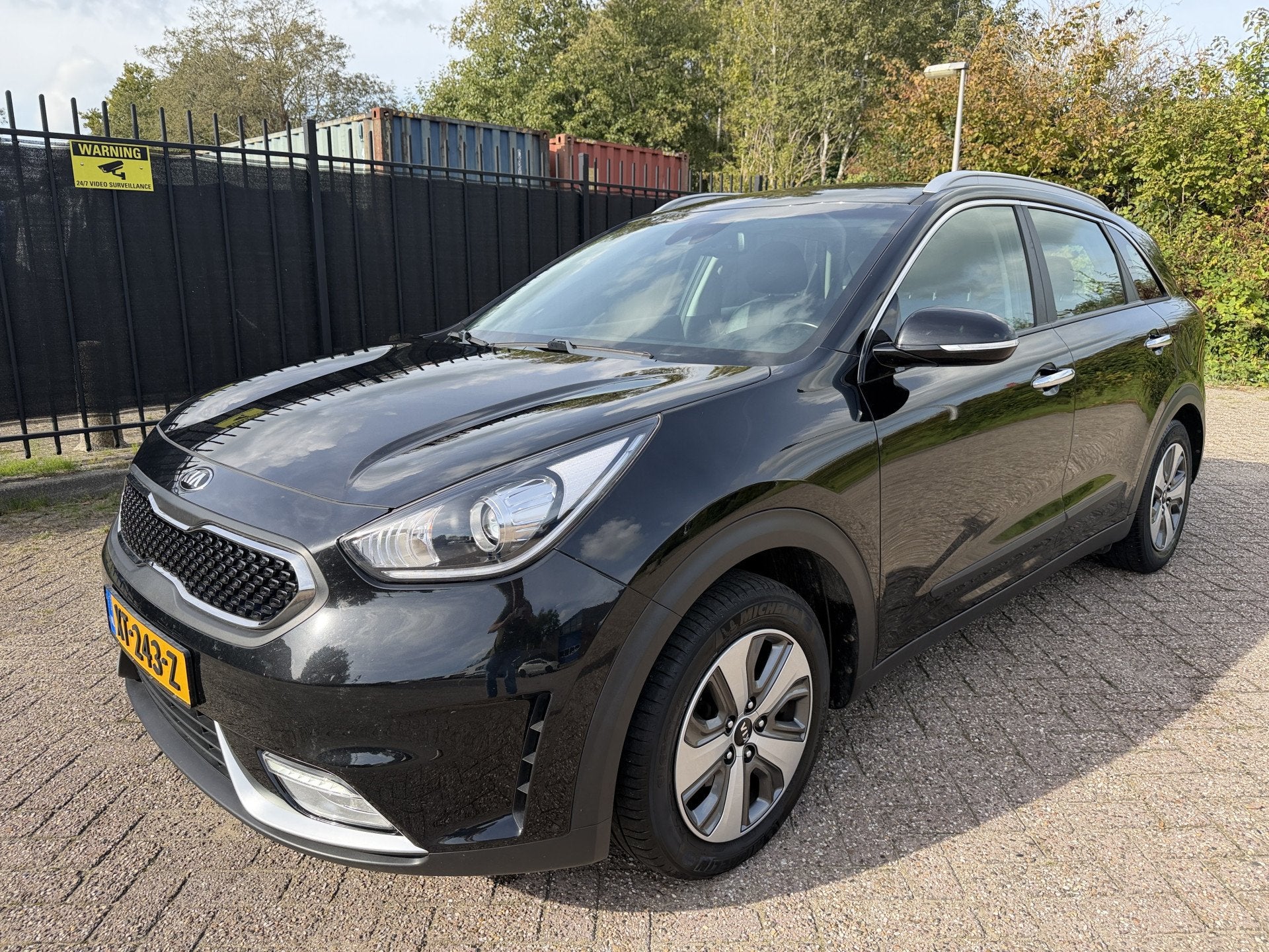 Kia Niro 1.6 GDi Hybrid DynamicLine Carplay/Clima/Cruise, Gebruikt, Leder en Stof, Zwart, Origineel Nederlands