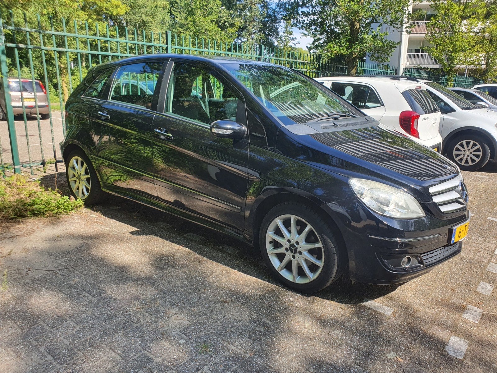 Mercedes-Benz B-Klasse 2.0 B200 5DRS CVT 2008 Zwart, 136 pk, 4 cilinders, 1290 kg, Zwart