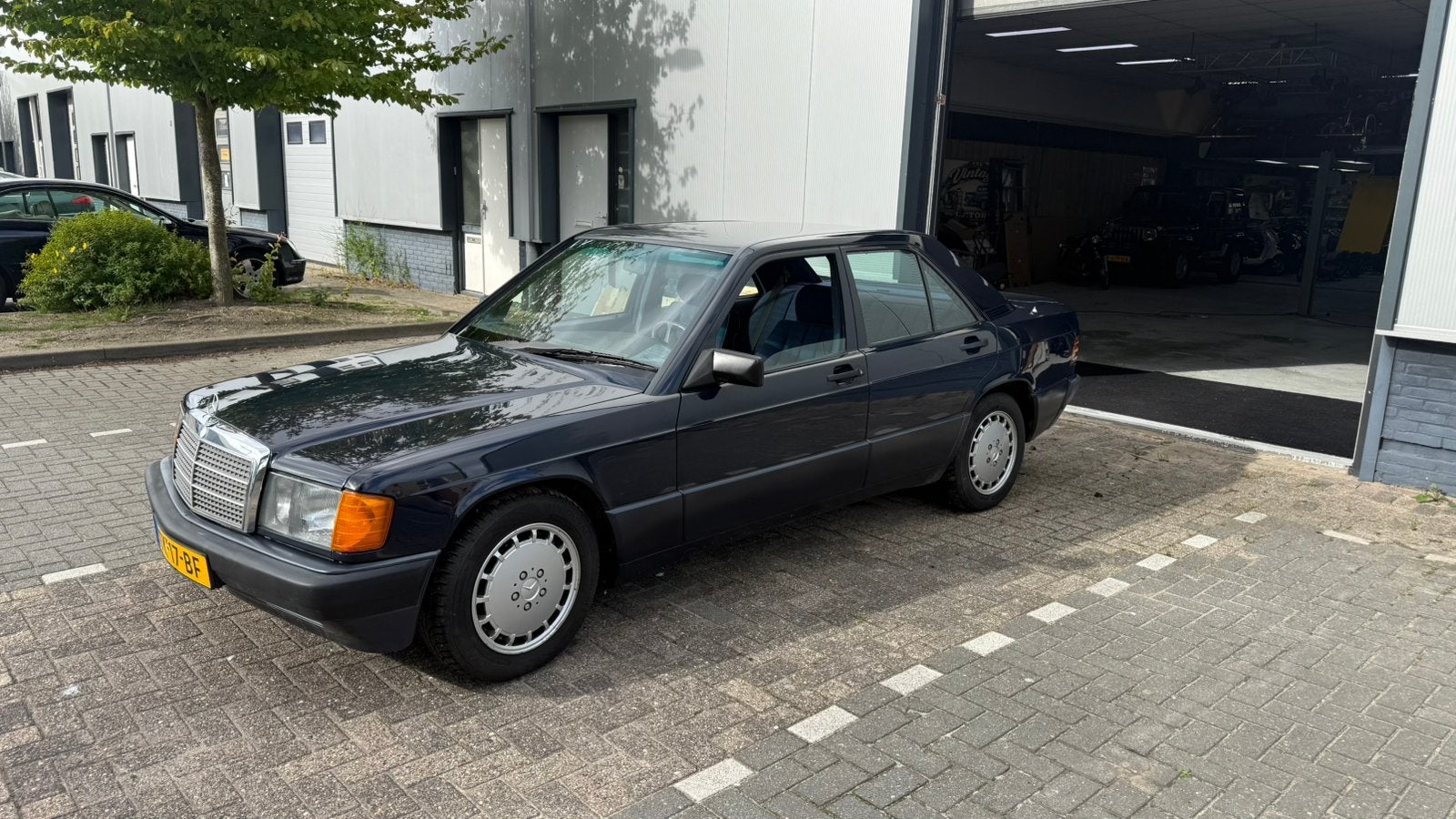 Mercedes-Benz 190-Serie 2.0 E AUT K6 1988 Blauw nieuwe foto, Automaat, Achterwielaandrijving, 118 pk, 4 cilinders
