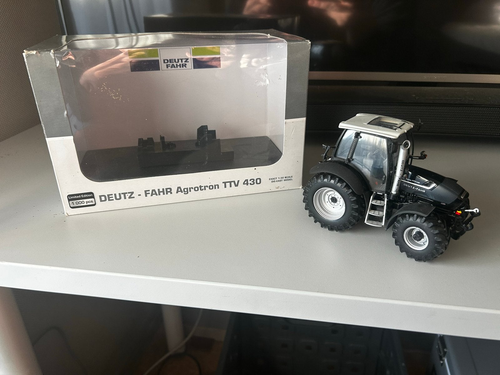 Deutz-Fahr Agrotron TTV 430, Hobby en Vrije tijd, Overige merken, 1:32 tot 1:50, Overige typen, Ophalen of Verzenden