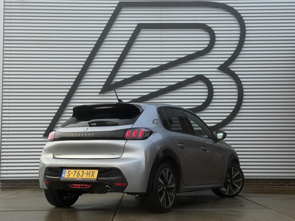 Peugeot 208 1.2 PureTech GT 1e Eigenaar|Navi|Carplay|Camera|, 101 pk, Gebruikt, Euro 6, Leder en Stof