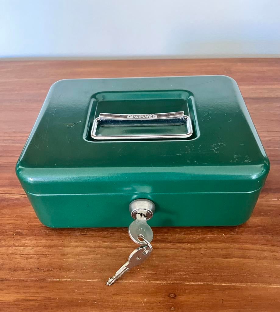 Brabantia geldkistje met sleutels, Verzamelen, Spaarpotten, Ophalen of Verzenden, Zo goed als nieuw, Metaal of Blik, Overige thema's