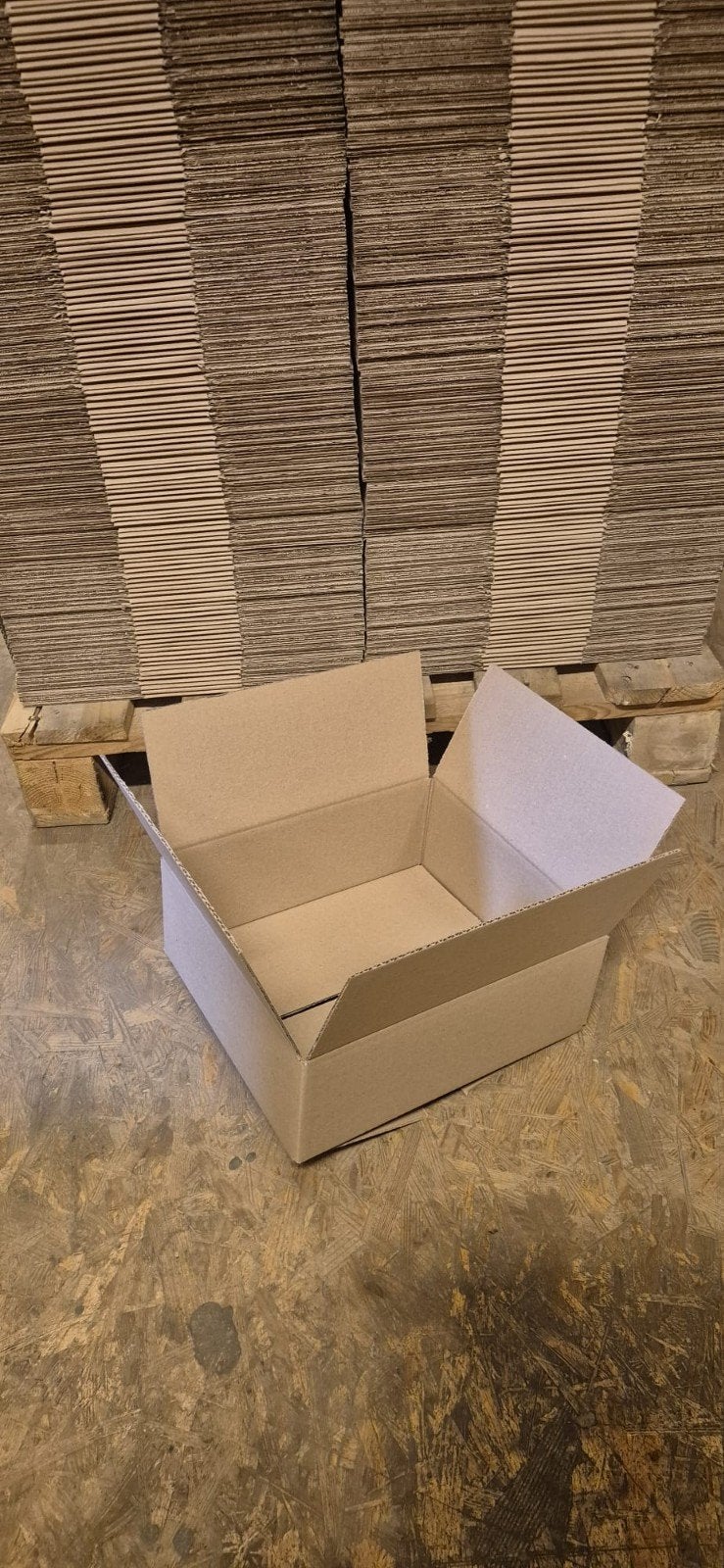Nieuwe partij kartonnen dozen 295x265x110  3 mm, Doos, 100 cm of meer, Ophalen of Verzenden, Minder dan 40 cm