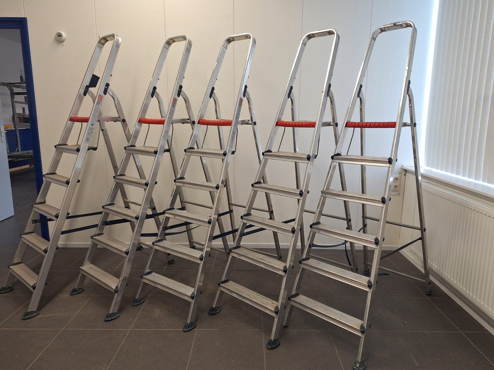 restparty altrex trapladders 10st div modellen, Ophalen of Verzenden, Zo goed als nieuw