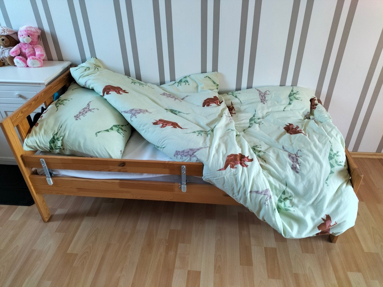 2x peuterbed inclusief beddengoed, Gebruikt, 70 tot 85 cm, 160 tot 180 cm, Ophalen